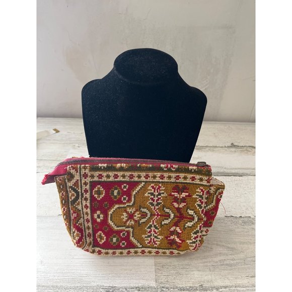 Needlepoint zippered make up bag - Picture 1 of 7